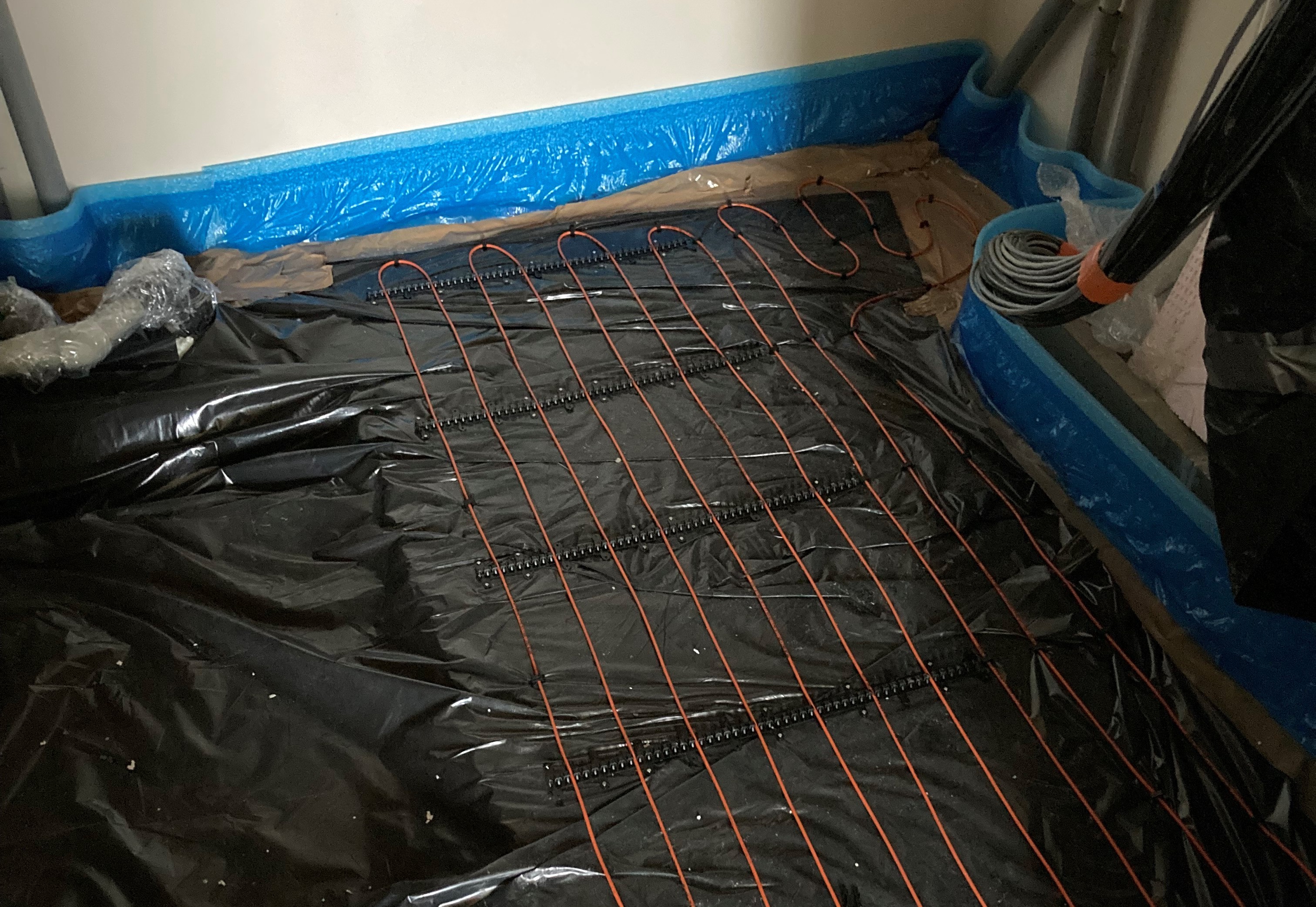 Elektrick podlahov topen Dina